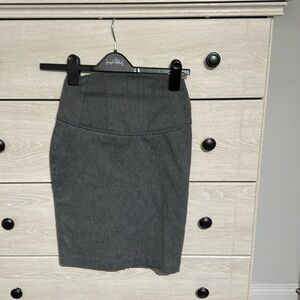 High waisted pencil skirt